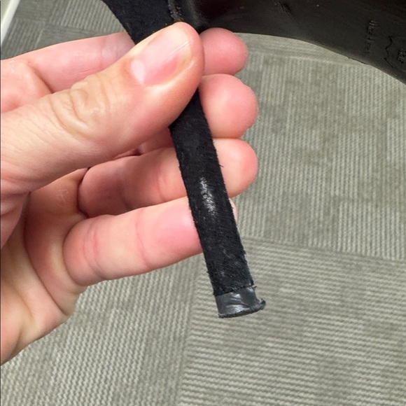 Stuart Weitzman Aohki Black Suede Bow Heels, size 7 - Picture 13 of 13